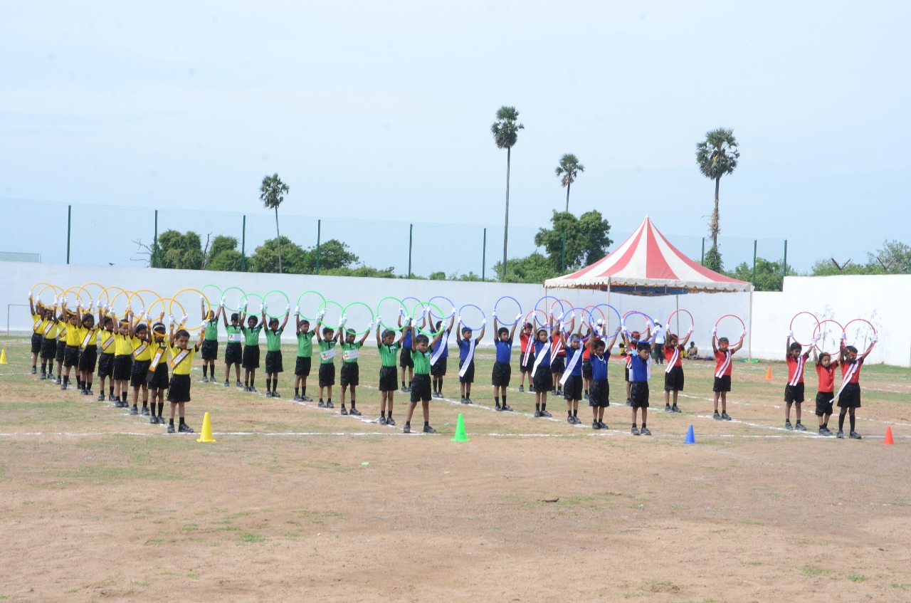 Mass Drill - Sports Day 2016 at CSI St. Hilda's & St. Hugh's Matric Hr.  Sec. School - YouTube | Sports day, School sports day, Drill